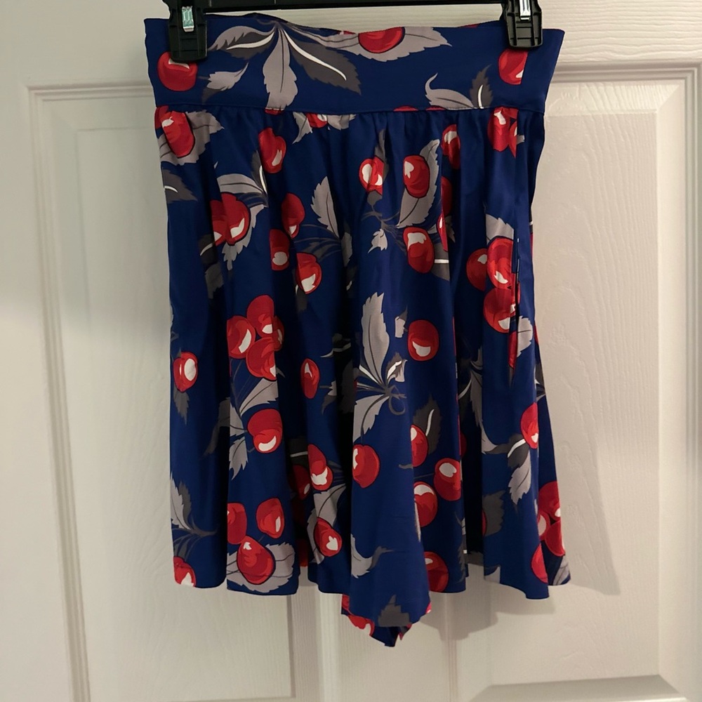 Trashy diva cherry shorts, size 4